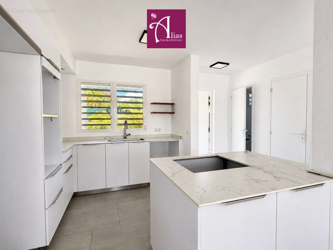 Maison à vendre, 110m², Petit-Bourg