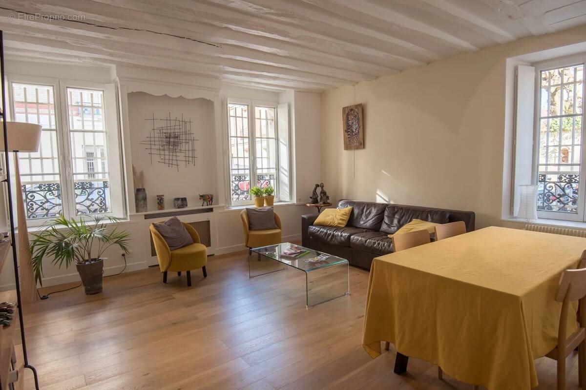Appartement à vendre, 74m², Versailles