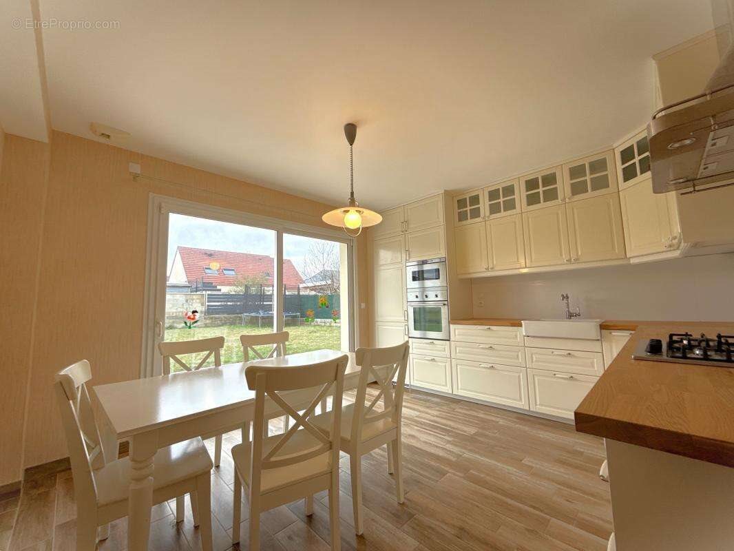Maison à vendre, 157m², Perrigny-lès-Dijon