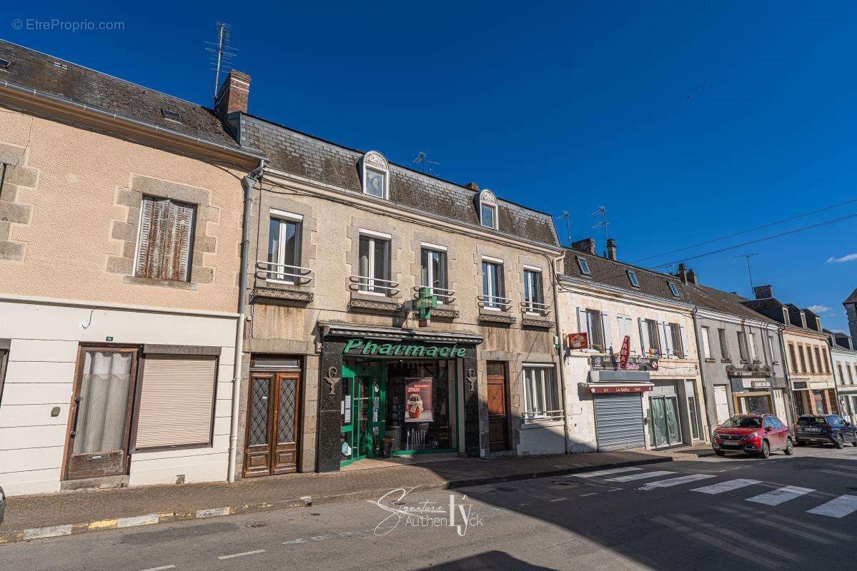 Maison à vendre, 193m², Saint-Etienne-de-Fursac