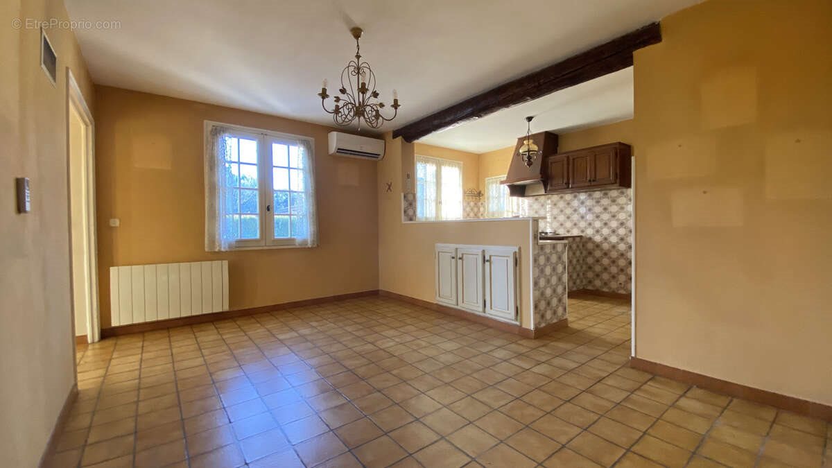 Maison à vendre, 108m², Morières-lès-Avignon