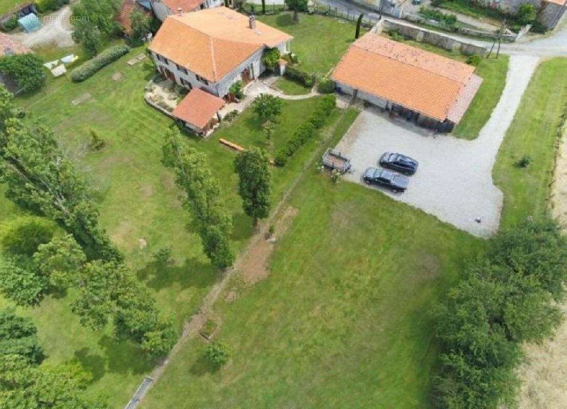 Maison à vendre, 270m², Cellefrouin