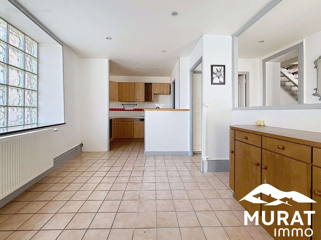 Maison à vendre, 112m², Tallende