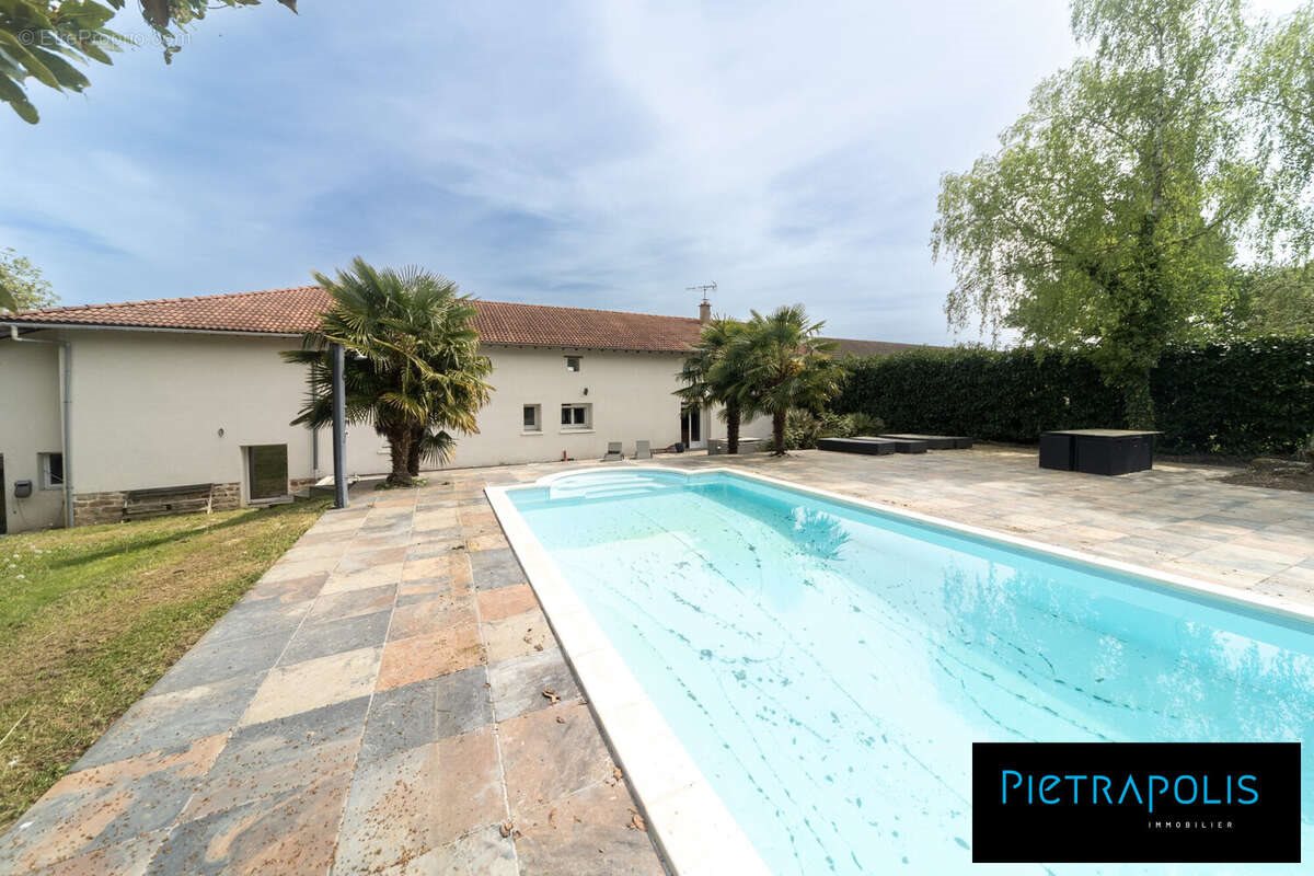 Maison à vendre, 268m², Mâcon