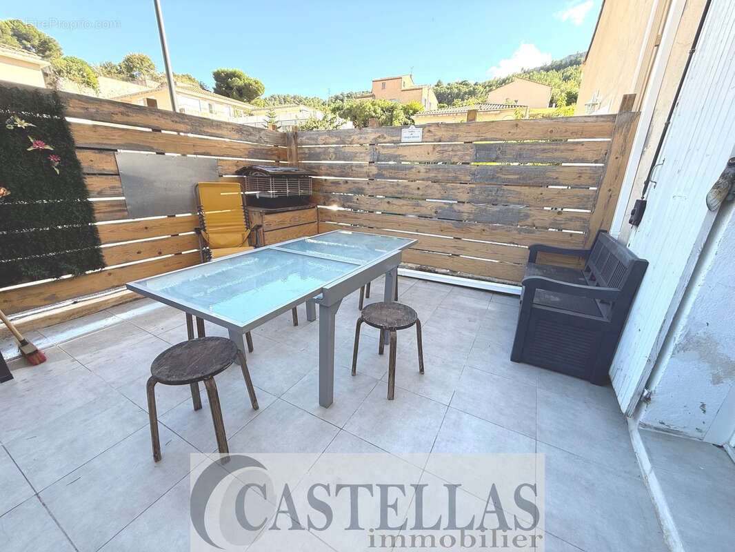 Appartement à vendre, 58m², Roquefort-la-Bédoule