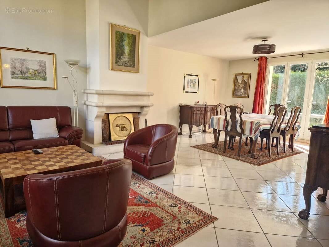 Maison à vendre, 165m², Montigny-le-Bretonneux