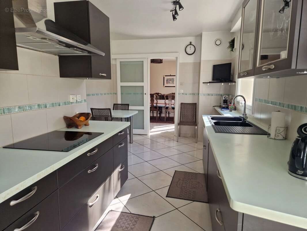 Maison à vendre, 165m², Montigny-le-Bretonneux