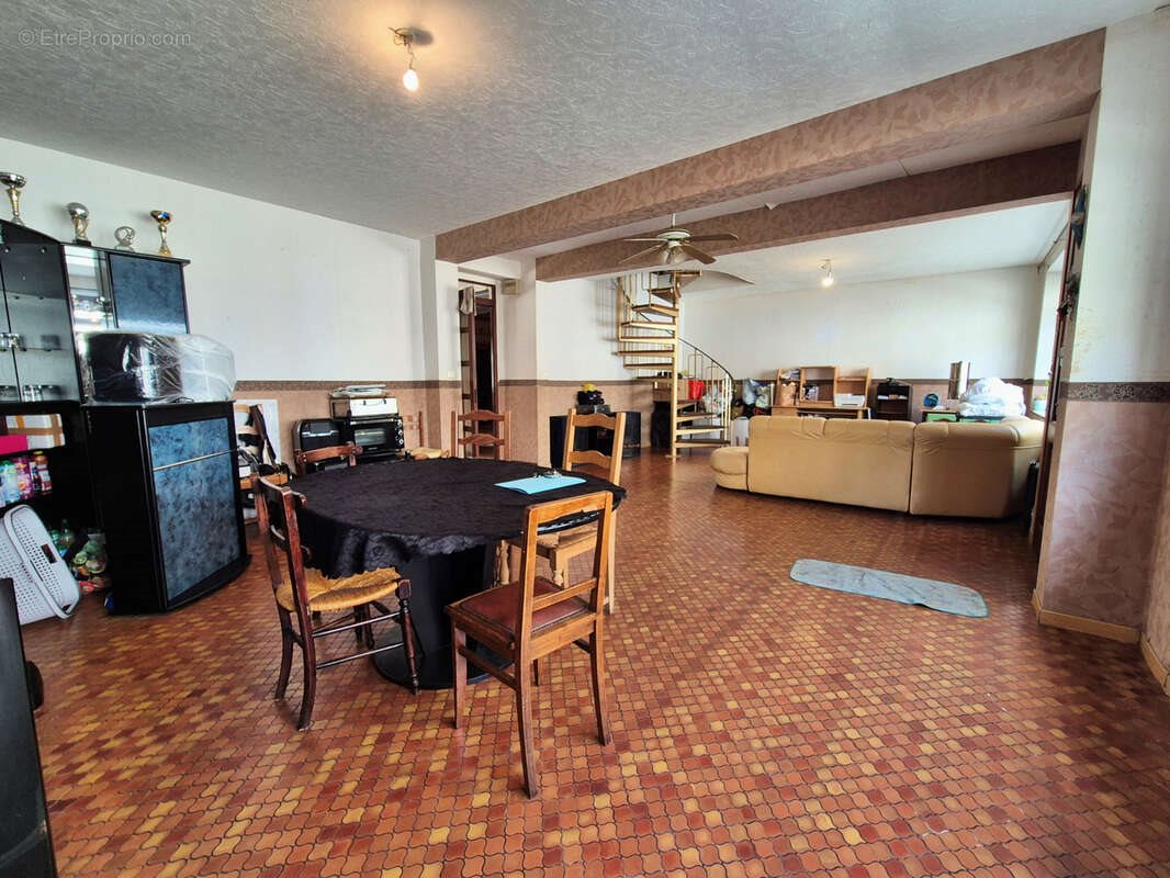 Maison à vendre, 206m², Gondrecourt-le-Château