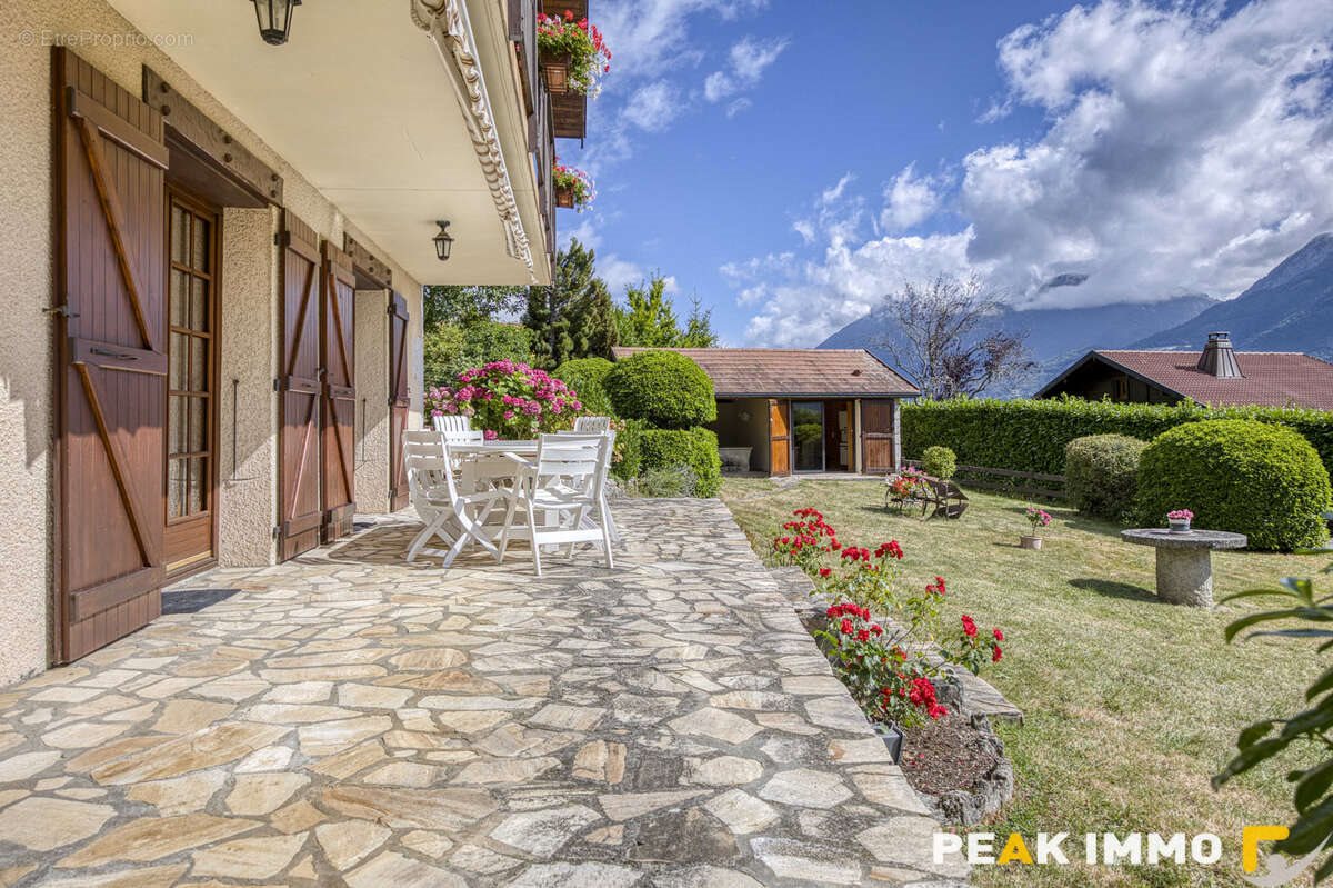 Maison à vendre, 400m², Lathuile