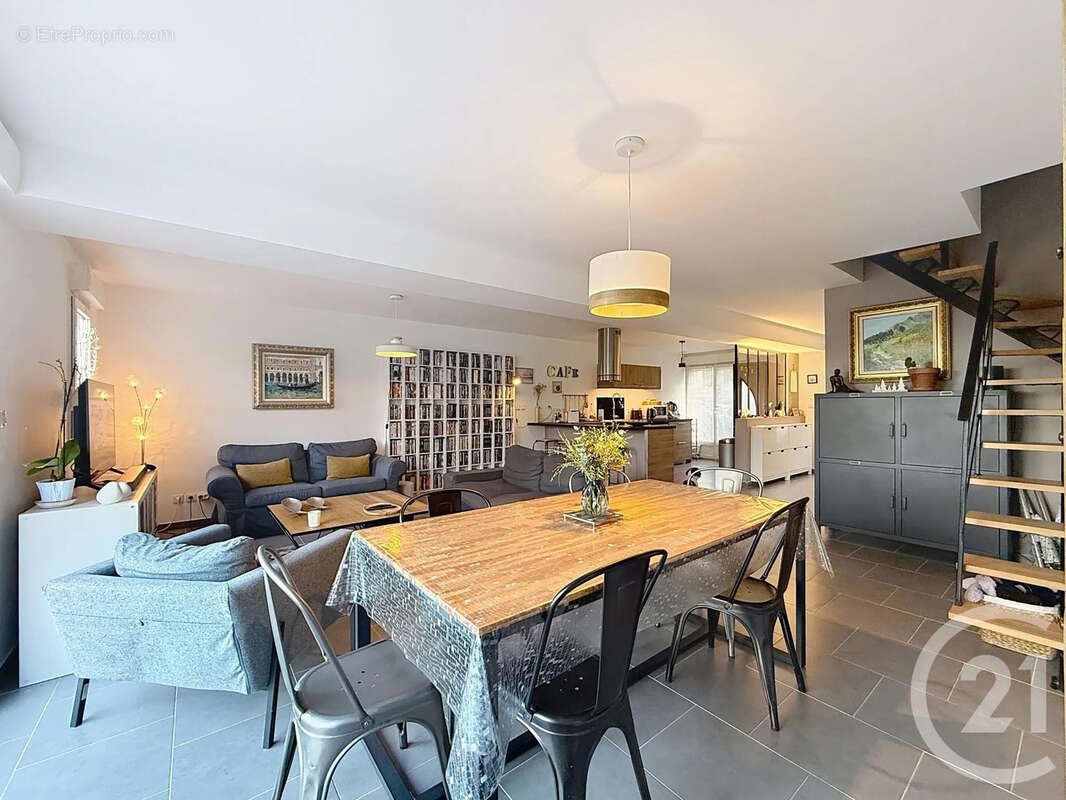Appartement à vendre, 132m², Buchères
