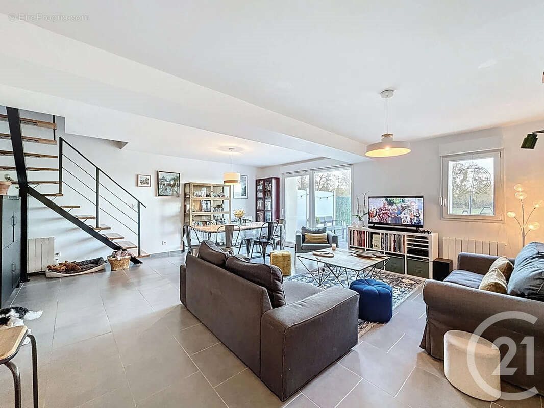Appartement à vendre, 132m², Buchères