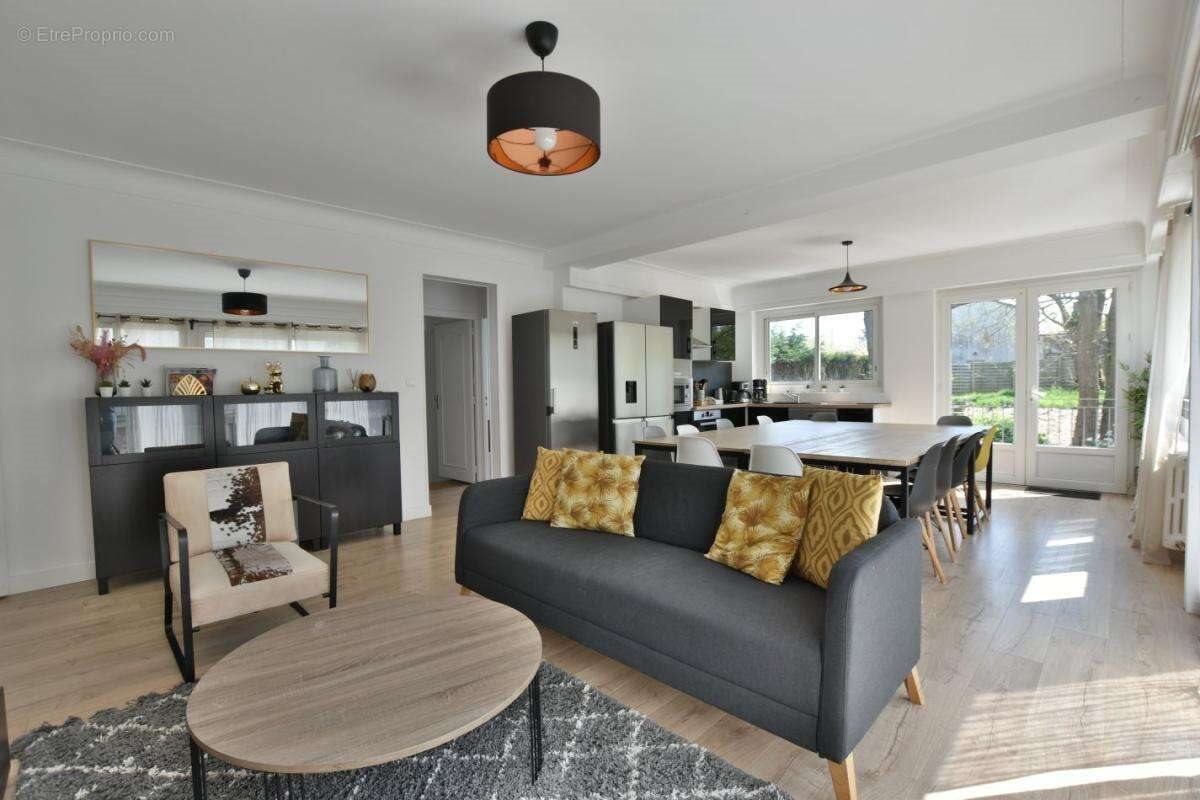 Maison à vendre, 182m², Cholet