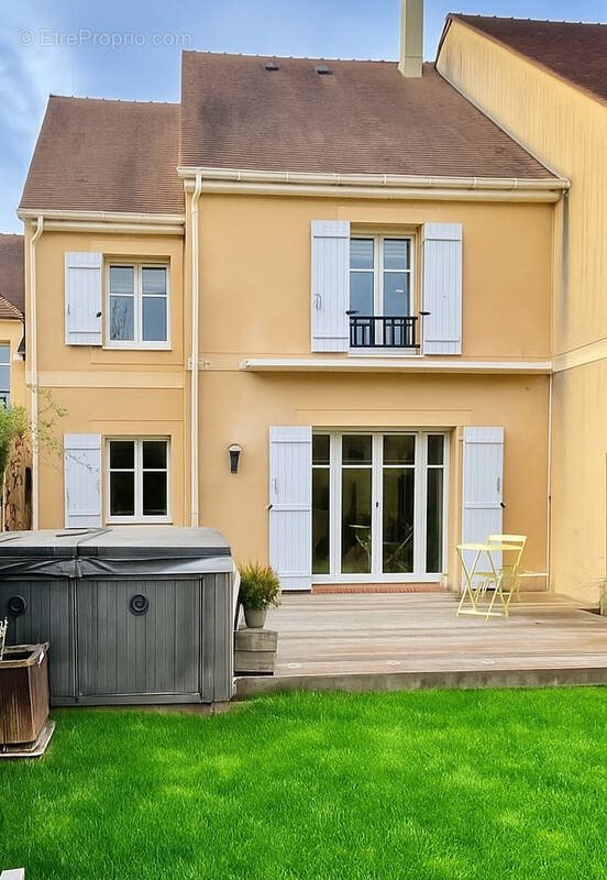 Maison à vendre, 102m², Houdan