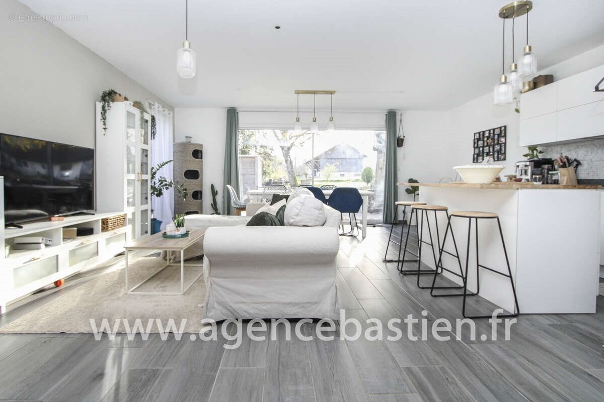 Maison à vendre, 129m², Farges
