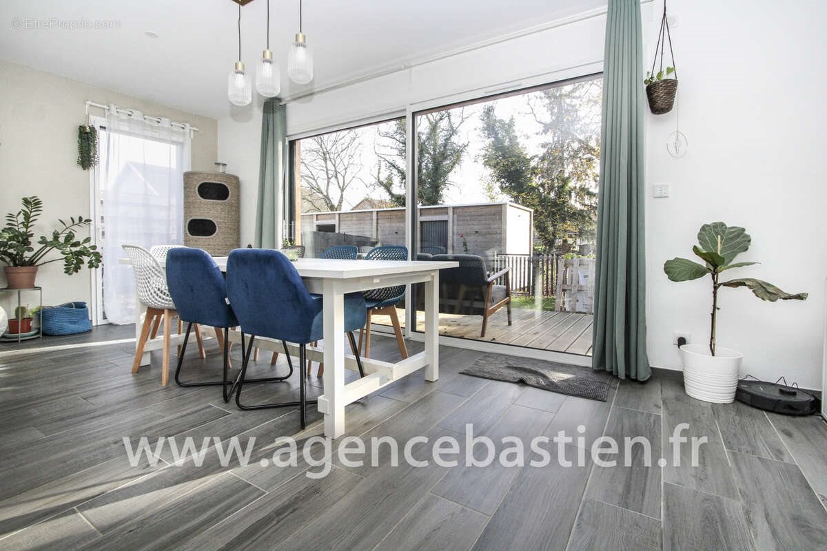 Maison à vendre, 129m², Farges