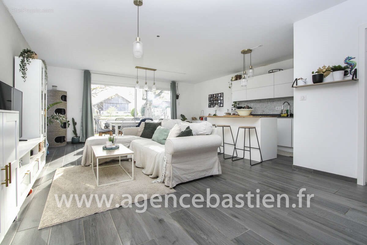 Maison à vendre, 129m², Farges