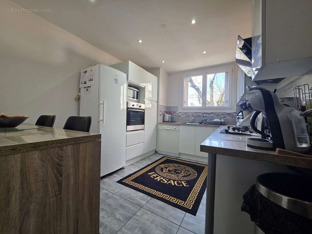 Appartement à vendre, 77m², Vénissieux
