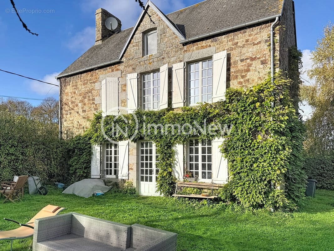 Maison à vendre, 125m², Sartilly