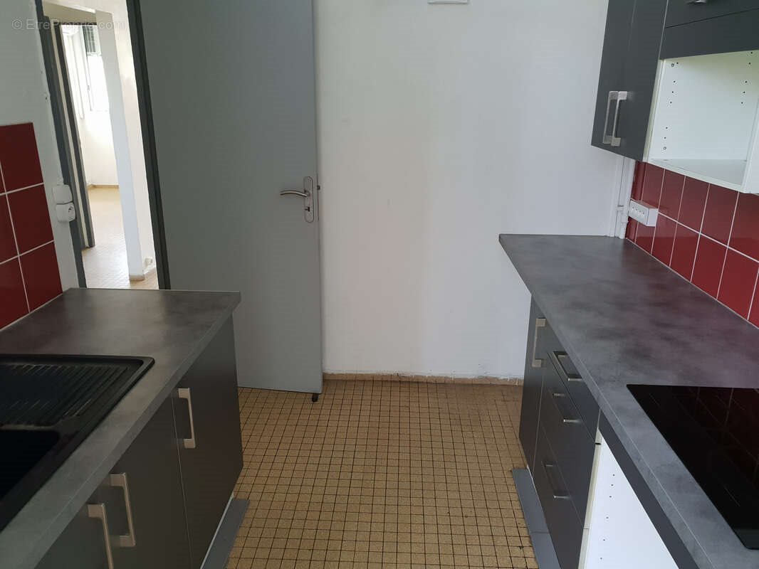 Appartement à vendre, 55m², Les Abymes