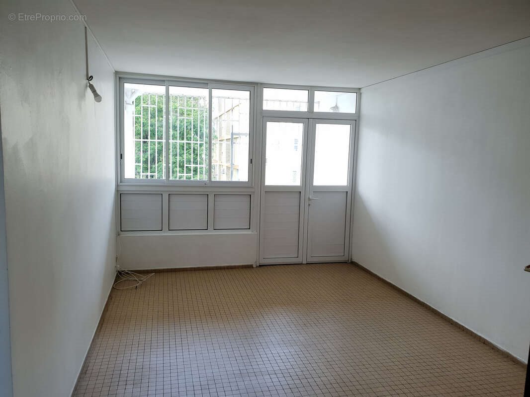 Appartement à vendre, 55m², Les Abymes