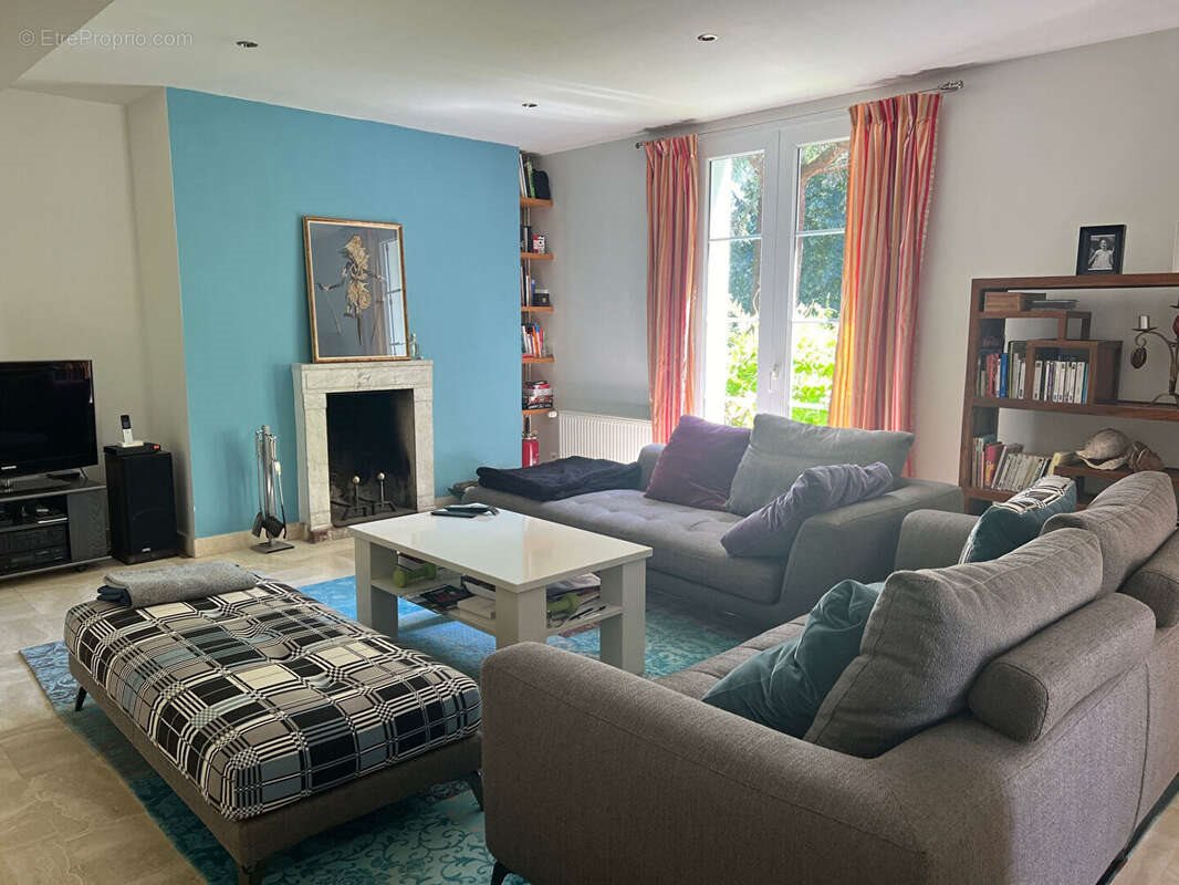 Maison à vendre, 261m², Rochecorbon