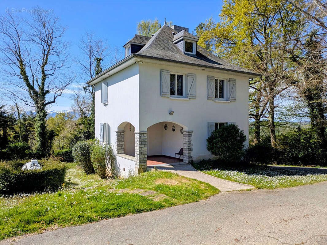 Appartement à vendre, 582m², Pau