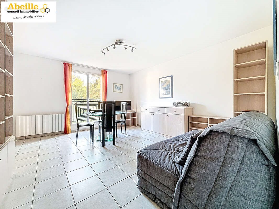 Appartement à vendre, 48m², Saint-Chéron