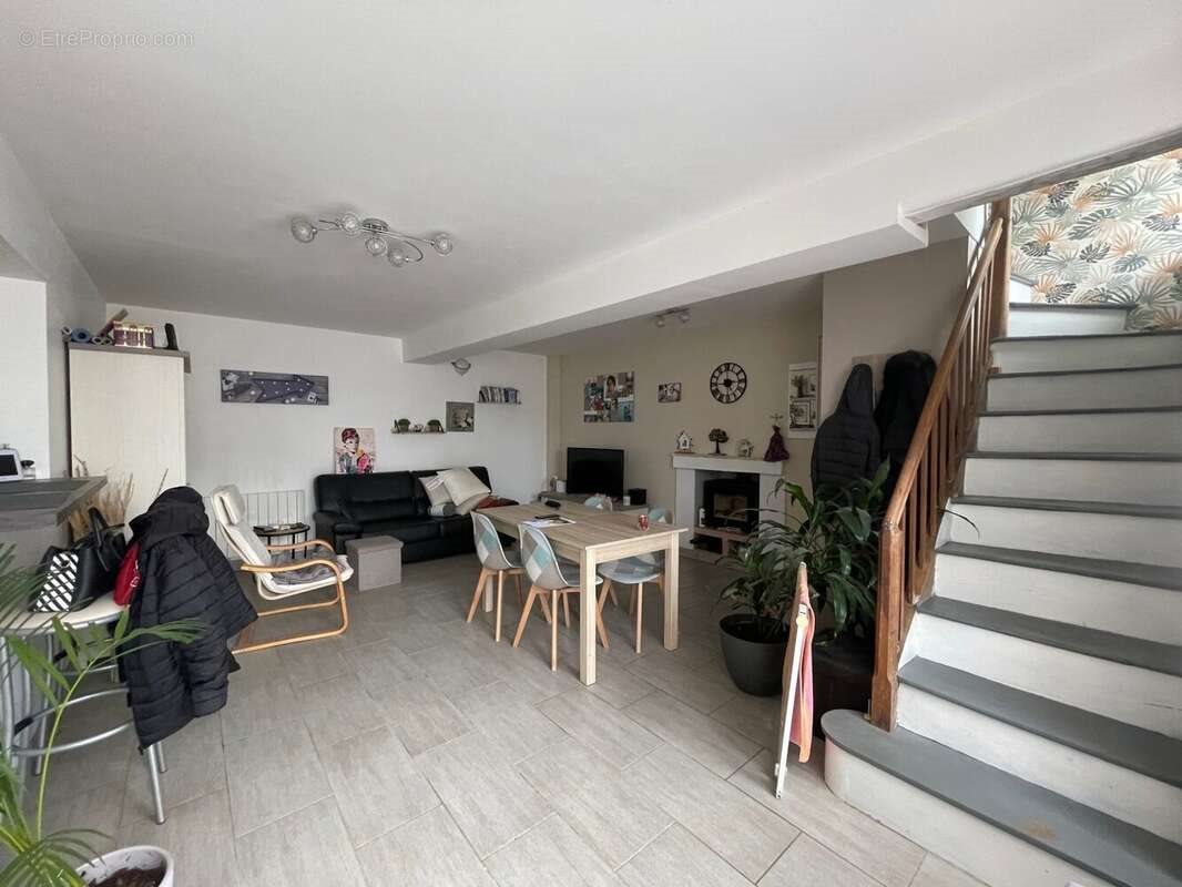 Maison à vendre, 90m², Aron