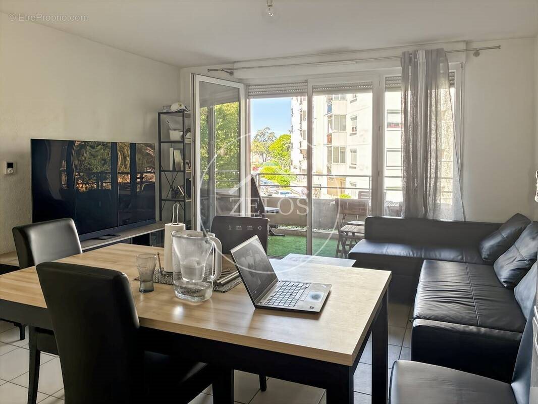 Appartement à vendre, 42m², Saint-Priest