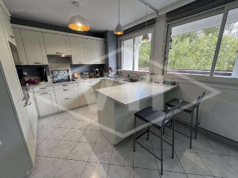 Appartement à vendre, 92m², Combs-la-Ville