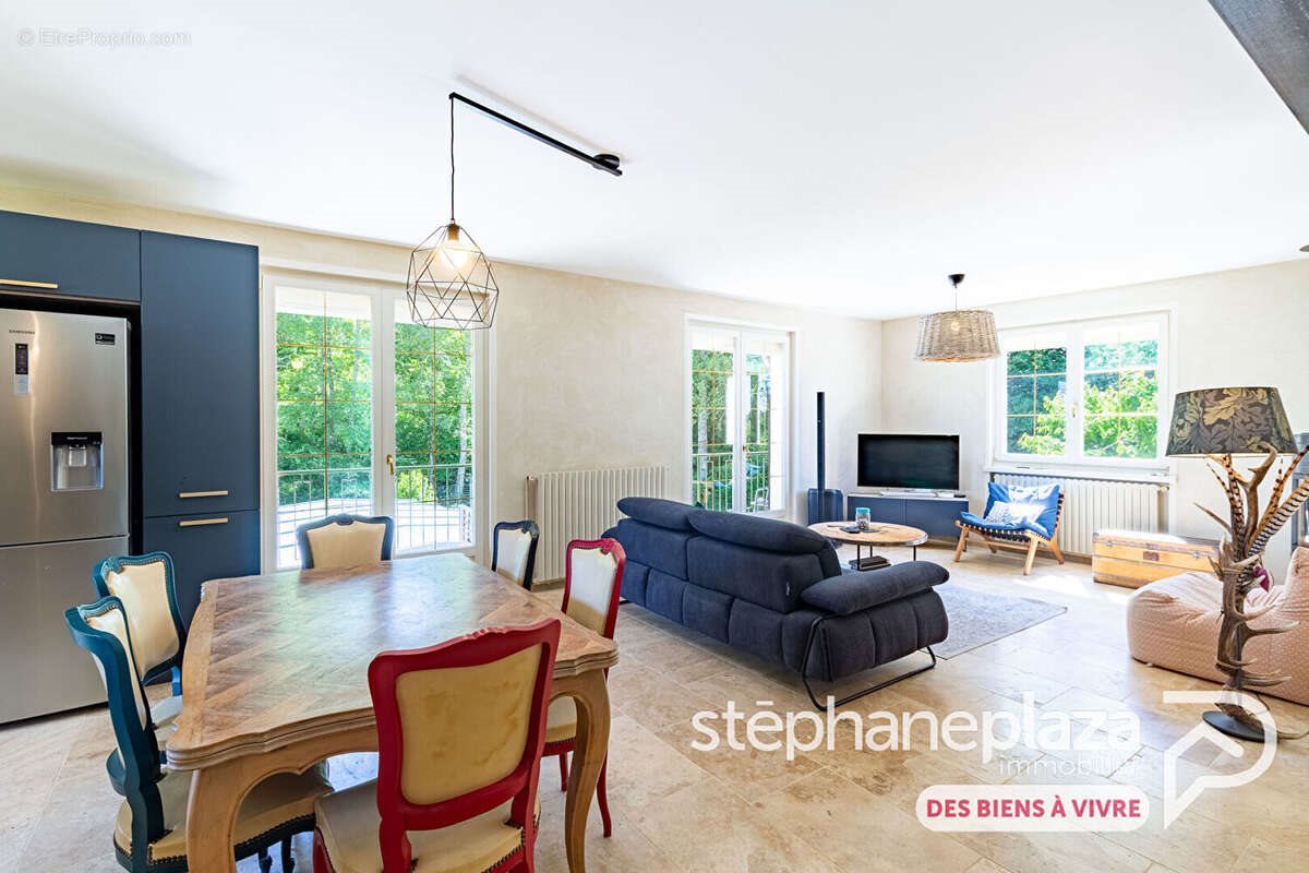 Maison à vendre, 132m², Saint-Nizier-le-Désert