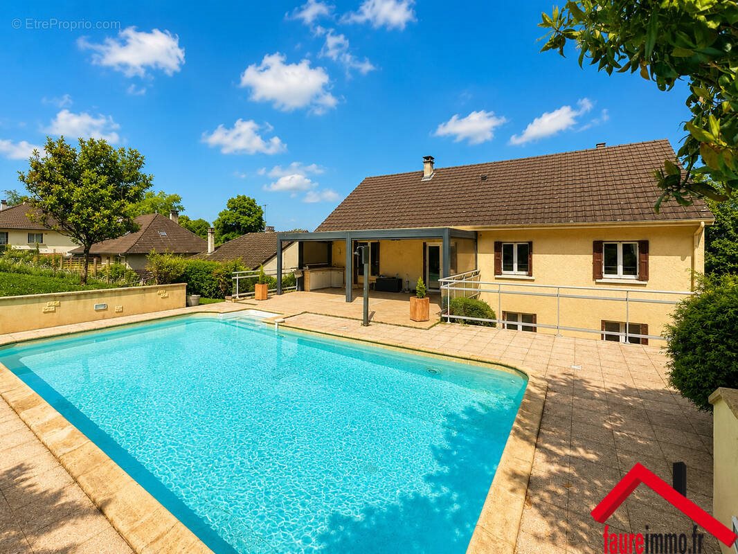 Maison à vendre, 190m², Brive-la-Gaillarde