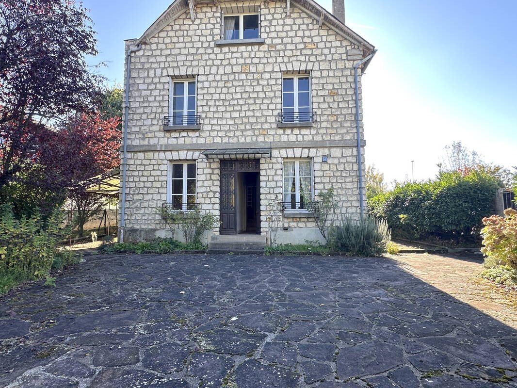 Maison à vendre, 187m², Buxerolles
