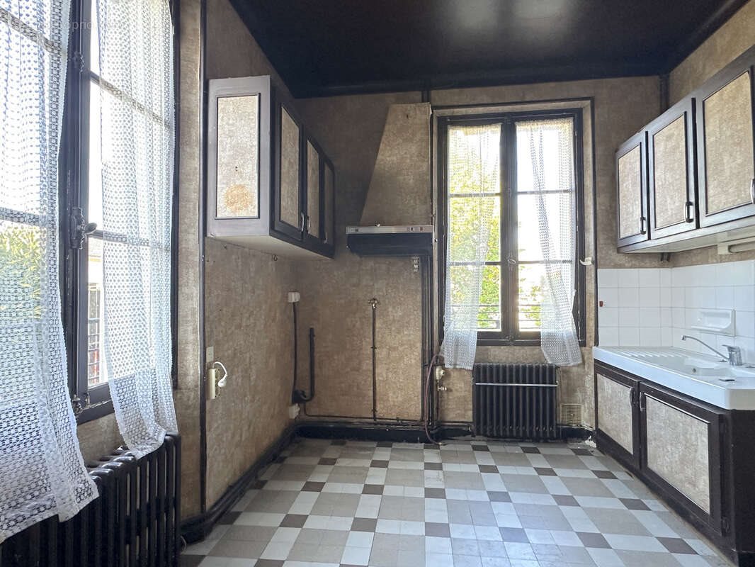 Maison à vendre, 187m², Buxerolles