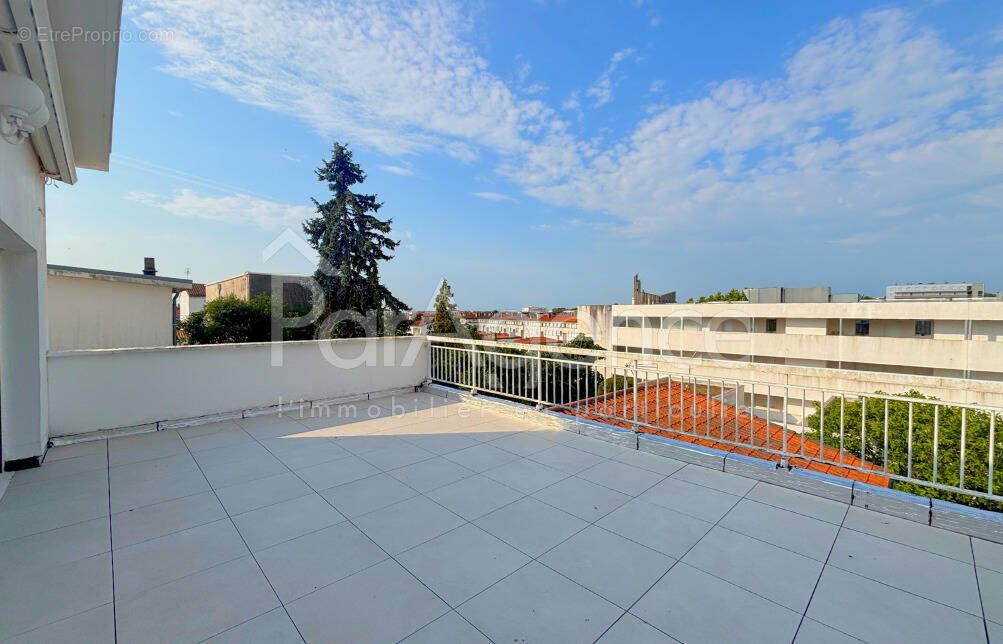 Appartement à vendre, 85m², Royan