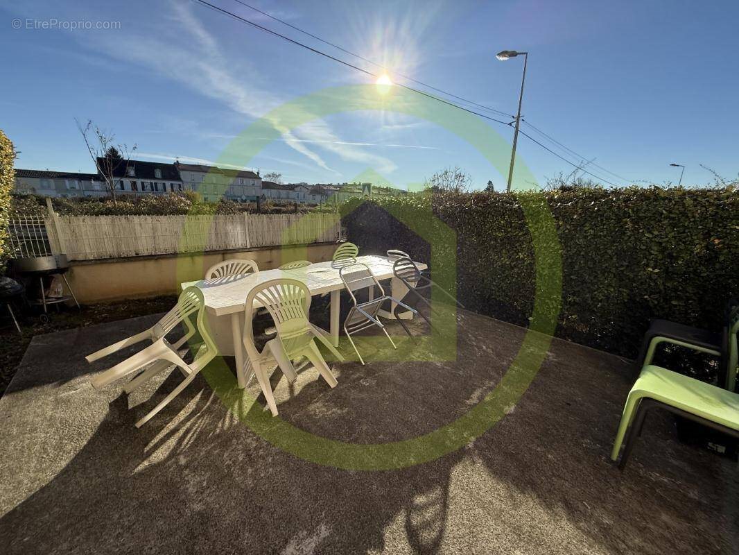 Maison à vendre, 83m², Gond-Pontouvre