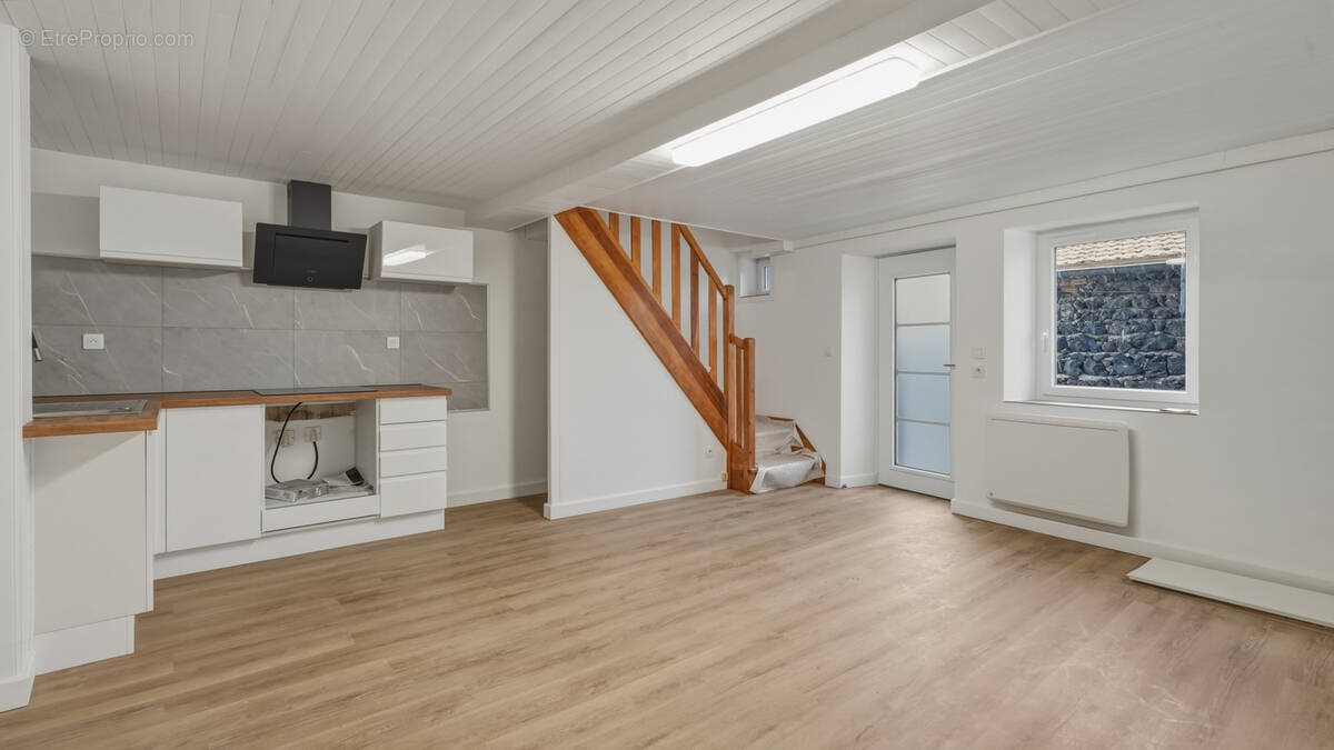 Maison à vendre, 100m², Nohanent