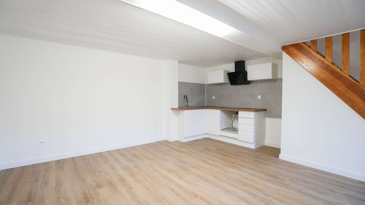 Maison à vendre, 100m², Nohanent