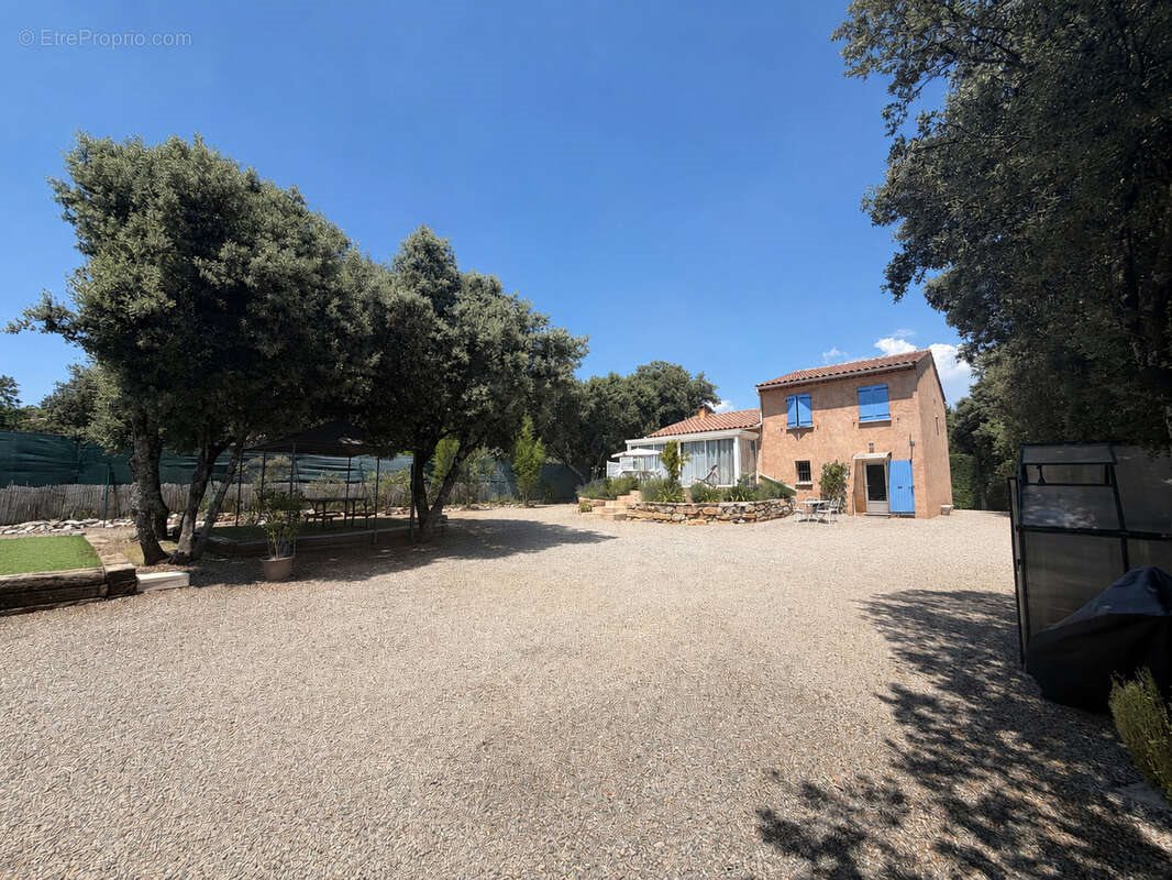 Maison à vendre, 145m², Régusse