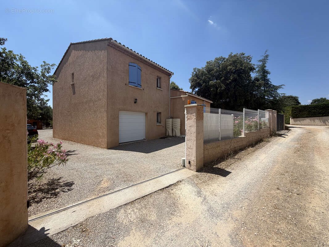 Maison à vendre, 145m², Régusse