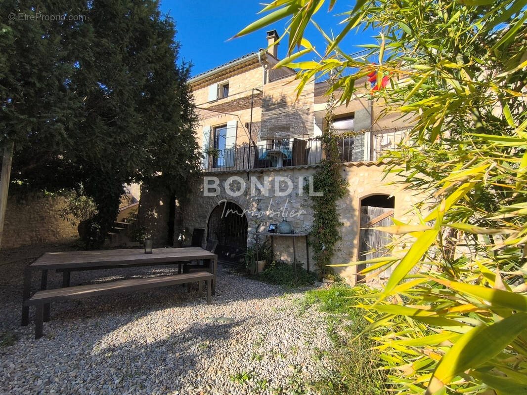 Maison à vendre, 87m², La Bastide-des-Jourdans