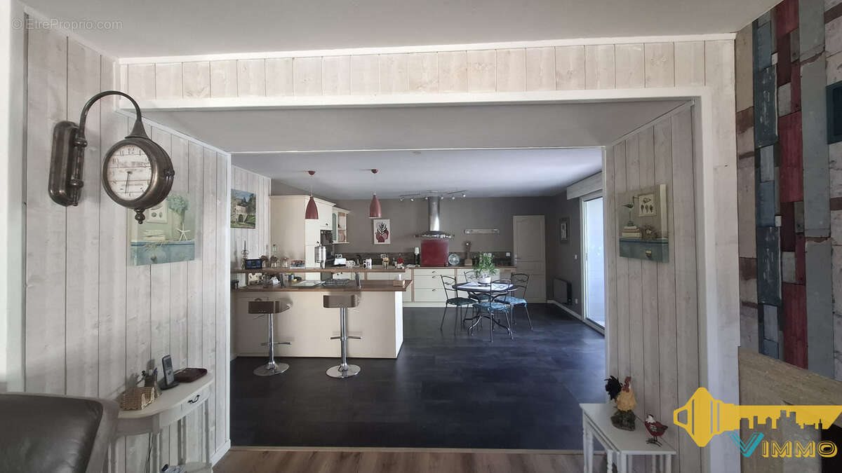 Maison à vendre, 153m², Sainte-Pazanne