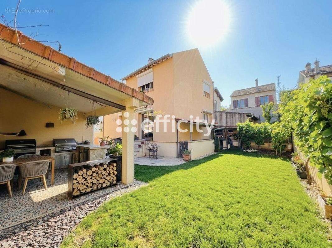Maison à vendre, 160m², Châtillon