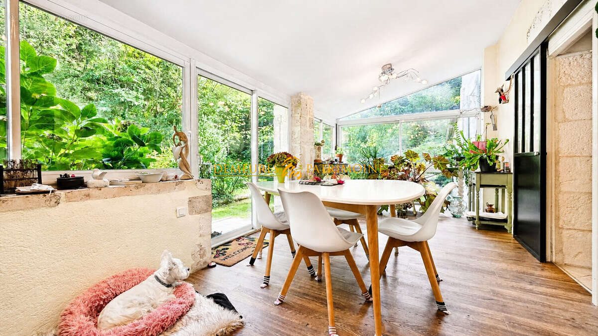 Maison à vendre, 304m², Nontron