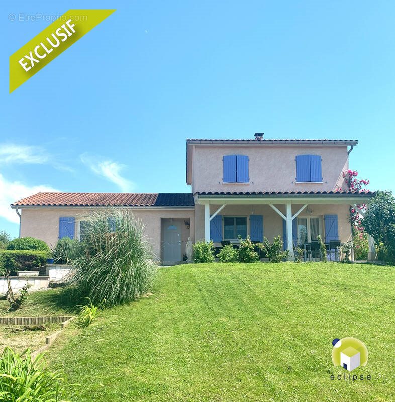Maison à vendre, 152m², Buellas