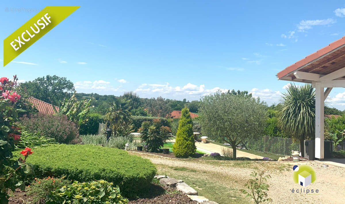 Maison à vendre, 152m², Buellas