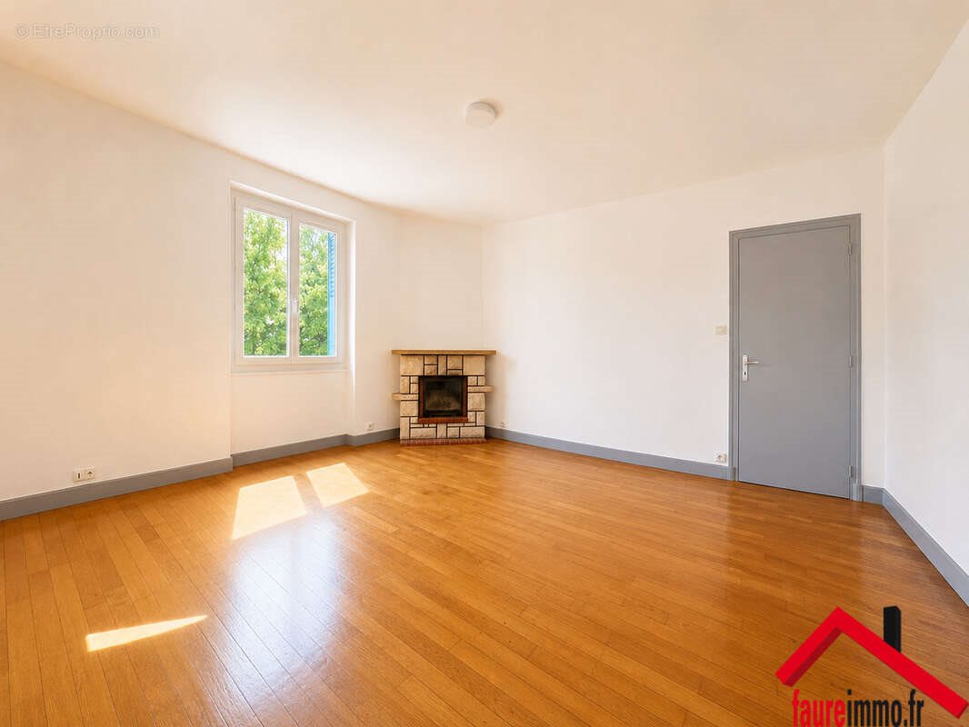 Appartement à vendre, 75m², Brive-la-Gaillarde
