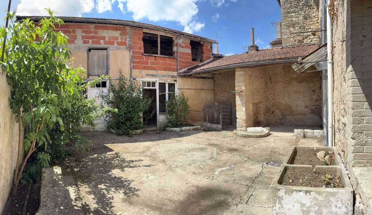 Maison à vendre, 93m², Montmorillon