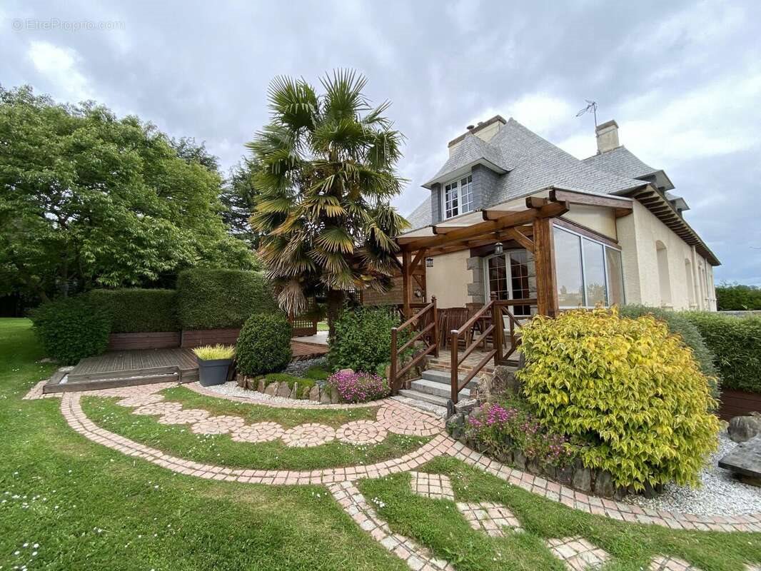 Maison à vendre, 201m², Etrelles