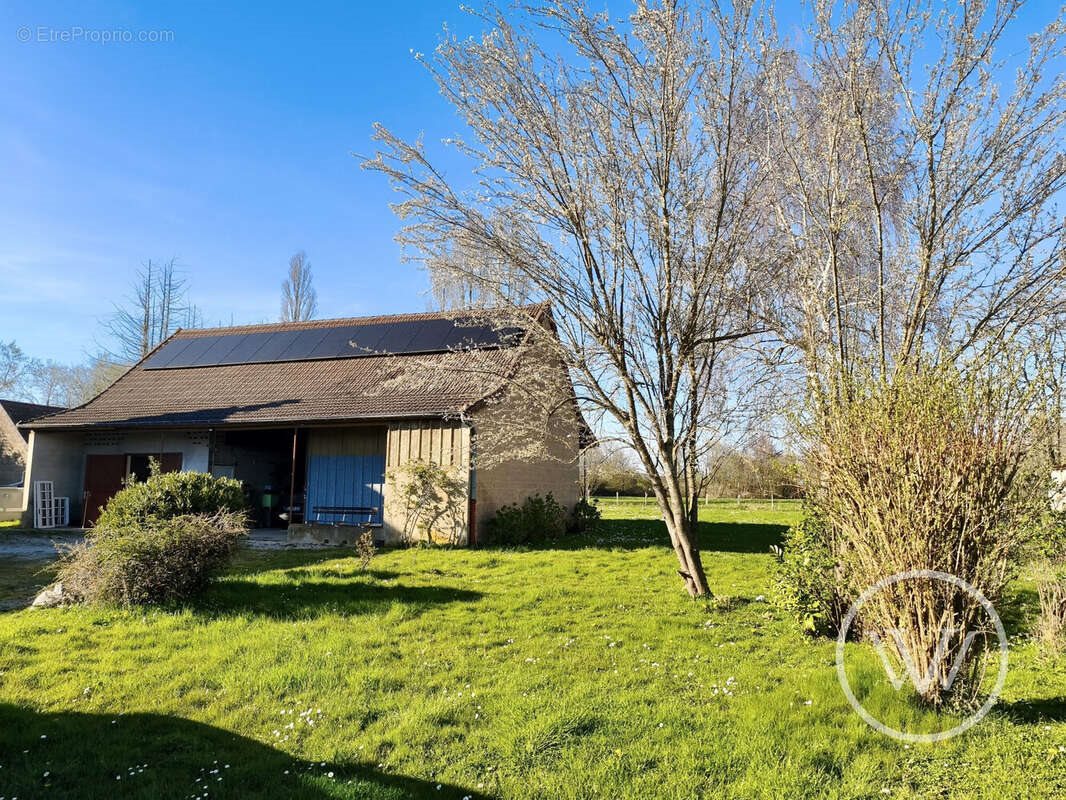 Maison à vendre, 420m², Bantanges